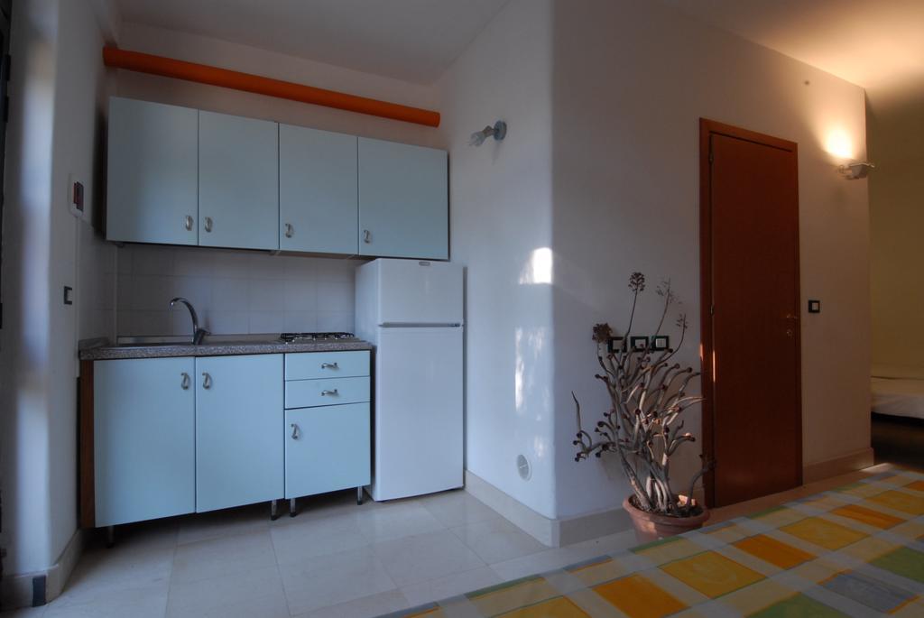 Villaggio Camping Uria Foce Varano Ngoại thất bức ảnh