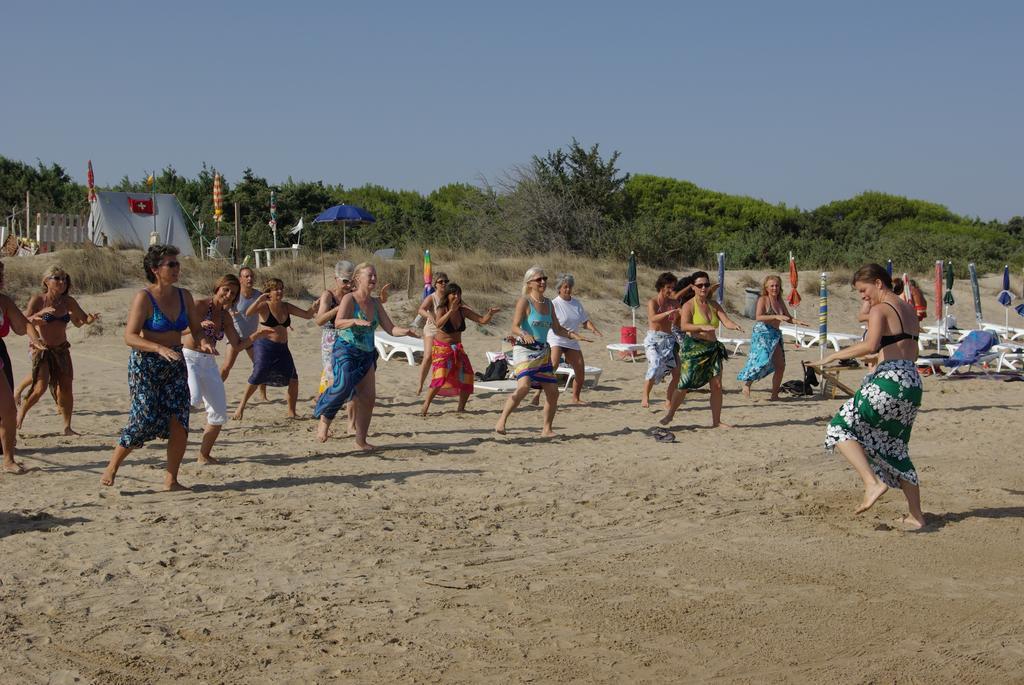 Villaggio Camping Uria Foce Varano Ngoại thất bức ảnh