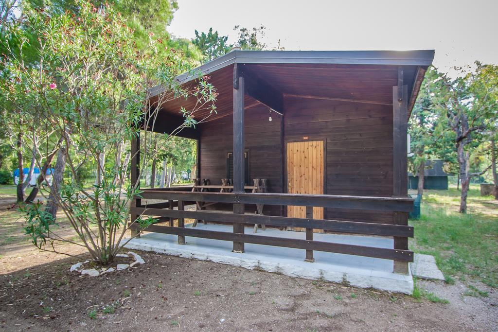 Villaggio Camping Uria Foce Varano Ngoại thất bức ảnh