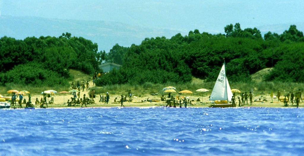 Villaggio Camping Uria Foce Varano Ngoại thất bức ảnh