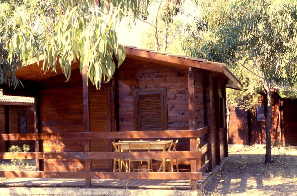 Villaggio Camping Uria Foce Varano Ngoại thất bức ảnh